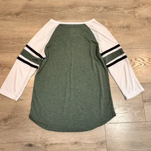 Colosseum Michigan State Spartans Lace‎ Front Raglan Shirt Green Medium M thumbnail 2