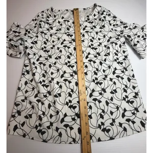 Ann Taylor Black White Ginkgo Leaf Print Ruffle Sleeve‎ Top Blouse Size S thumbnail 2