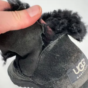Ugg‎ low boots mini Bailey boots size 7.5 thumbnail 3