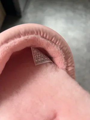 UGG Maxi Slide Slippers Logo Pink Scallop Women’s Size 8 NEW thumbnail 7
