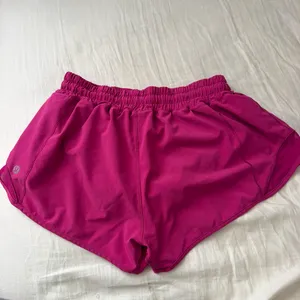 Lululemon Shorts Hotty Hot 2.5" thumbnail 2