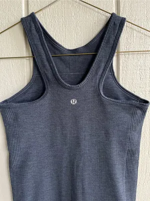 Lululemon Seamlessly Covered Tank in Heathered Inkwell Navy Blue Size 4 thumbnail 5