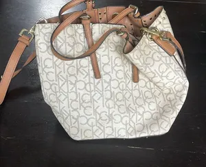 Calvin Klein purse with detachable straps. GUC. Inside purse , too. thumbnail 2