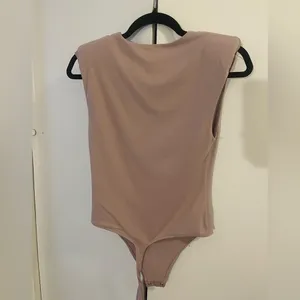 Aritzia babaton sculpted bodysuit with shoulder pads. thumbnail 9