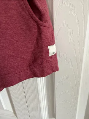 Vuori Halo Performance Short 2.5" Currant Heather Loungewear Size Small thumbnail 3