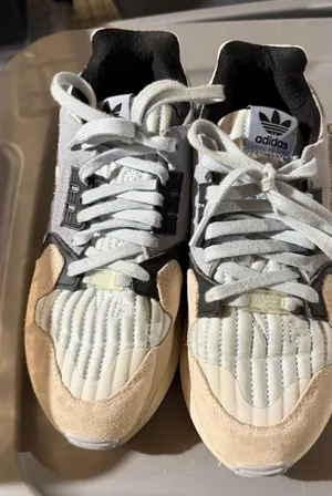 Adidas Women’s Shoes thumbnail 3