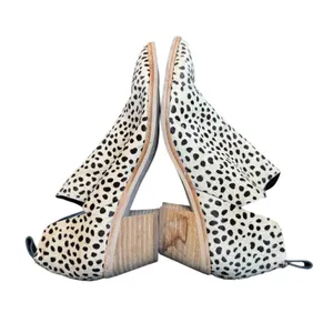 Dolce Vita Booties Womens Size 6 Beige Fur Chelsea Ankle‎ Pointed Toe Block Heel thumbnail 6