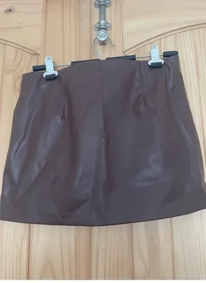 H&M Divided Faux Leather mini skirt thumbnail 2