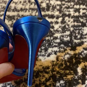 Christian Louboutin blue O Marlyn Heel size 37.5 thumbnail 8