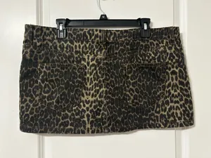 Cheetah/Leopard print denim skirt thumbnail 2