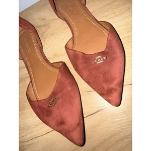 Coach Burgundy Cranberry Red‎ Leather Suede Gold Ballet D'Orsay Flats 10 T thumbnail 2