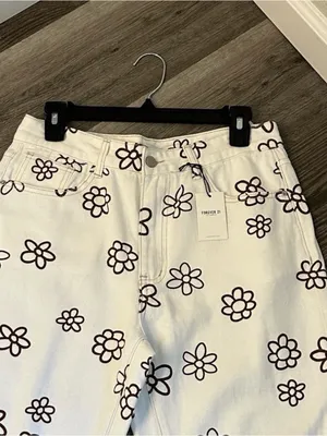 Forever 21 White Floral-Print Straight Leg Jeans thumbnail 3