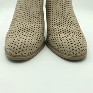 Dolce Vita Beige Laser Cut Closed Toe Heeled Mules Size 10 thumbnail 8