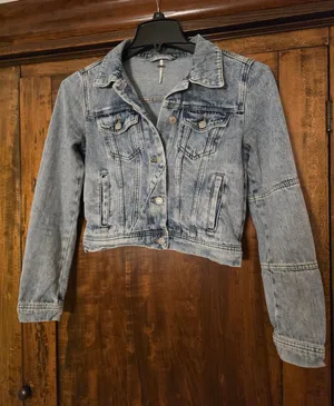 O Free People Womens Light Blue Denim Jacket Size Small thumbnail 1