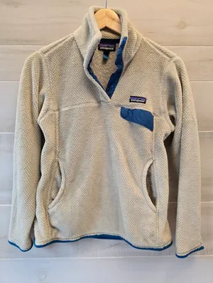 {S} Patagonia Women's Re-Tool Snap-T Pullover Cream Blue thumbnail 1