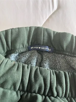 BRANDY MELVILLE Green New York Jogger Sweatpants Pockets Women’s One Size EUC thumbnail 4