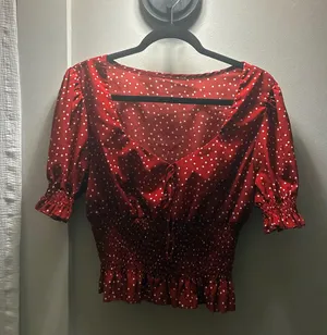 Red polka dot top Size M thumbnail 1