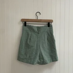 WILFRED Aritzia Gelas High Rise Paperbag Waist Gingham Paid Picnic Shorts Size 4 thumbnail 8