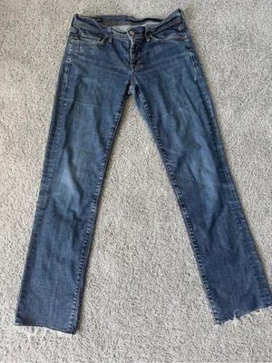 Citizens Of Humanity #142 Low Waist Straight Leg Jeans Size 28 Raw Hem thumbnail 3