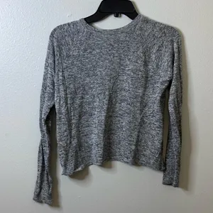 Hollister Women Must Have Collection Gray Longsleeve Shirt Size‎ XS thumbnail 5