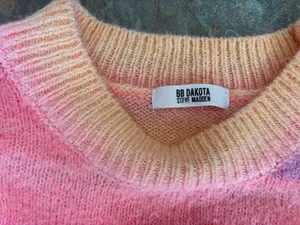 BB Dakota Steve Madden Pastel Ombré Crop Top sweater thumbnail 3
