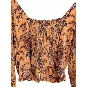 Urban Outfitters Floral Boho Peasant Cropped Top Size M Bell Sleeve Ren Faire thumbnail 4