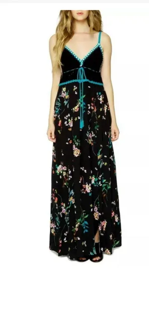 Willow & Clay Floral Crochet Top Maxi Dress, V-neck Spaghetti straps, Size M‎ thumbnail 2