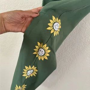 Victoria's Secret PINK Green Sunflower Smiley‎ Face Fleece Joggers Sweatpants thumbnail 4