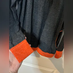 Colosseum NWT Charcoal Oklahoma State Cowboys Steeplechase Hooded Cardigan Sz M thumbnail 10