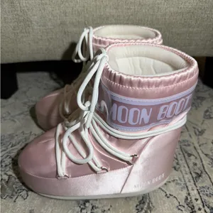 Moon Boot Icon Low Rose Pearly Boots Rose Size 7 thumbnail 5