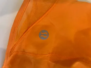 Lululemon Shorts Hotty Hot 2.5" Low-Rise thumbnail 4