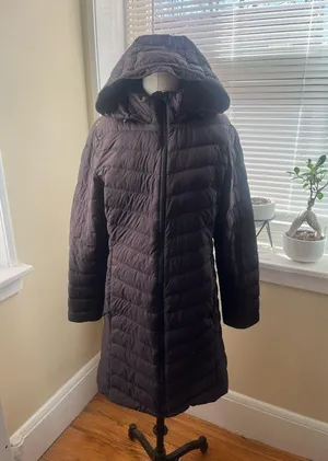 Patagonia Women’s black hooded long down puffer full zip jacket size M thumbnail 2