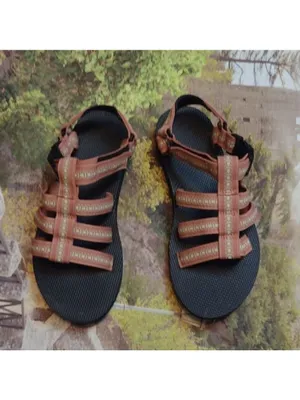 TEVA mauve sandals size 9.5? thumbnail 2