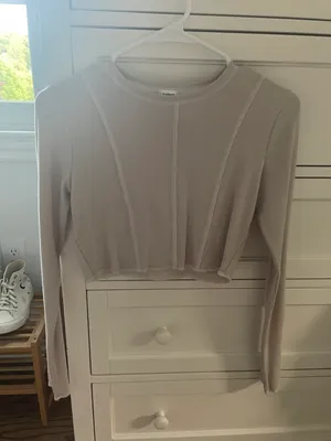 Long Sleeve Crop Top thumbnail 2