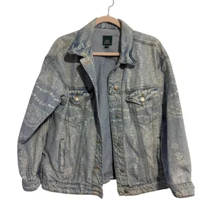 Wild Fable Denim Jacket Paisley Bandana Light Blue Oversized‎ Trucker Medium thumbnail 1