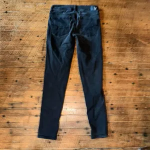 American Eagle black normcore super stretchy jeggings size 6 thumbnail 3