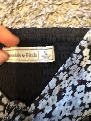 Abercrombie & Fitch Black and White Floral Ruched Long-Sleeve Top thumbnail 2