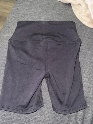 Alo Yoga Biker Shorts thumbnail 2