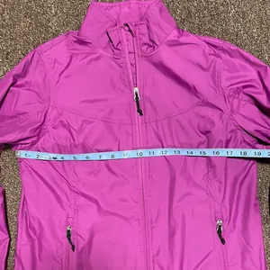 LLBean Women’s Full Zip Rain Jacket/Windbreaker Sz XS thumbnail 6