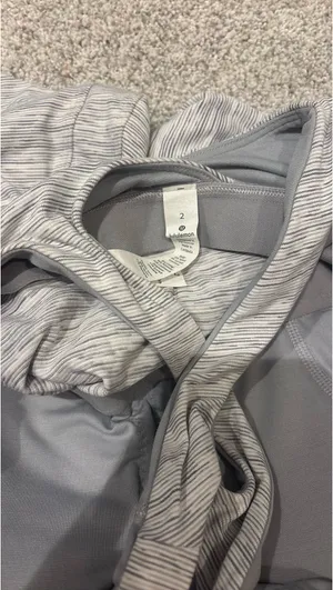 Lululemon Tank thumbnail 2