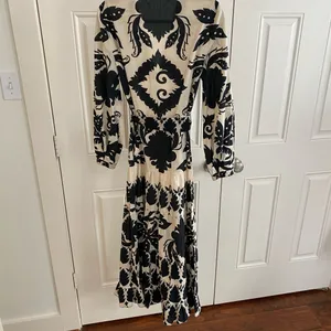 Zara Black & Cream Printed Long Sleeve Midi Dress thumbnail 5