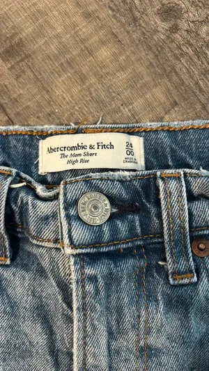 Abercrombie & Fitch Shorts thumbnail 2