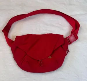 Curved Crossbody Bag Lululemon thumbnail 1