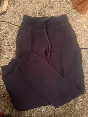Lululemon Joggers thumbnail 1