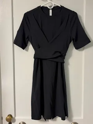 Lululemon Cotton Wrap-Front T-Shirt Dress black size 6 athleisure thumbnail 2
