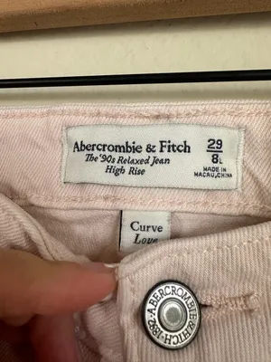 Abercrombie & Fitch The 90s Relaxed Jean High Rise in light pink thumbnail 2
