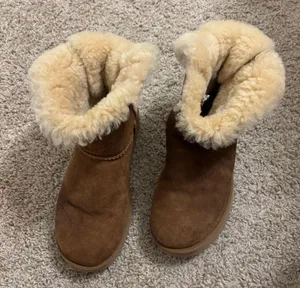 UGG Boots thumbnail 1