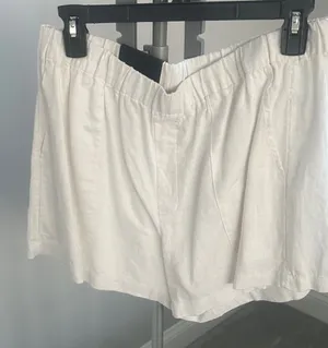 Banana Republic Factory High Waist Cream Shorts thumbnail 1