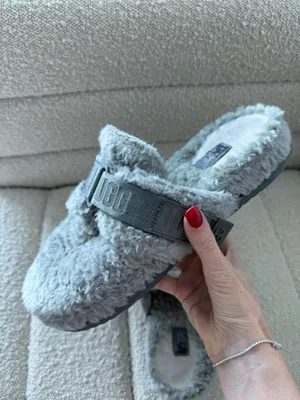 UGG Slides Fur  thumbnail 3