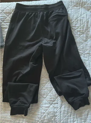 Under Armour men's black sweatpants  thumbnail 3